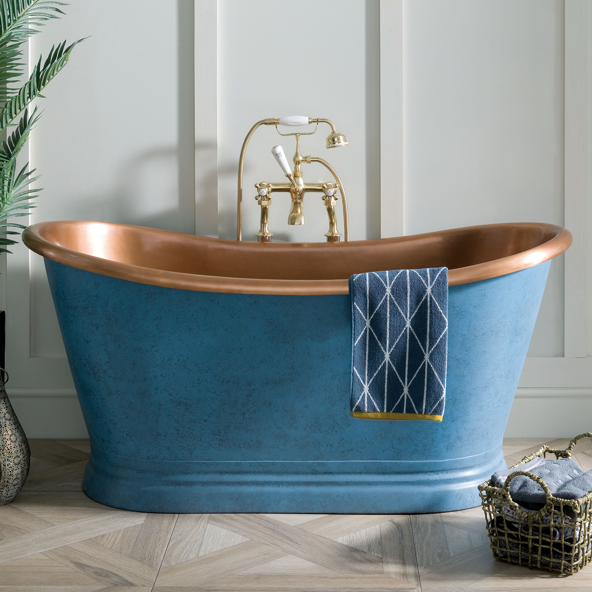 BC Designs Patinata Blue Copper Boat Double Ended Roll Top Bath